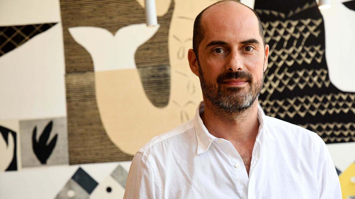 Photo by Nacho Sánchez. Pablo Lafuente at CIMAM Annual Conference in Buenos Aires, 2023