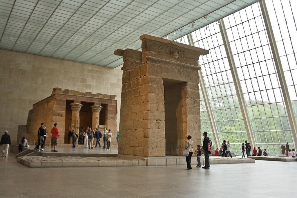 7.-The-Met-Fifth-Avenue_The-Temple-of-Dendur-in-The-Sackler-Wing.jpg