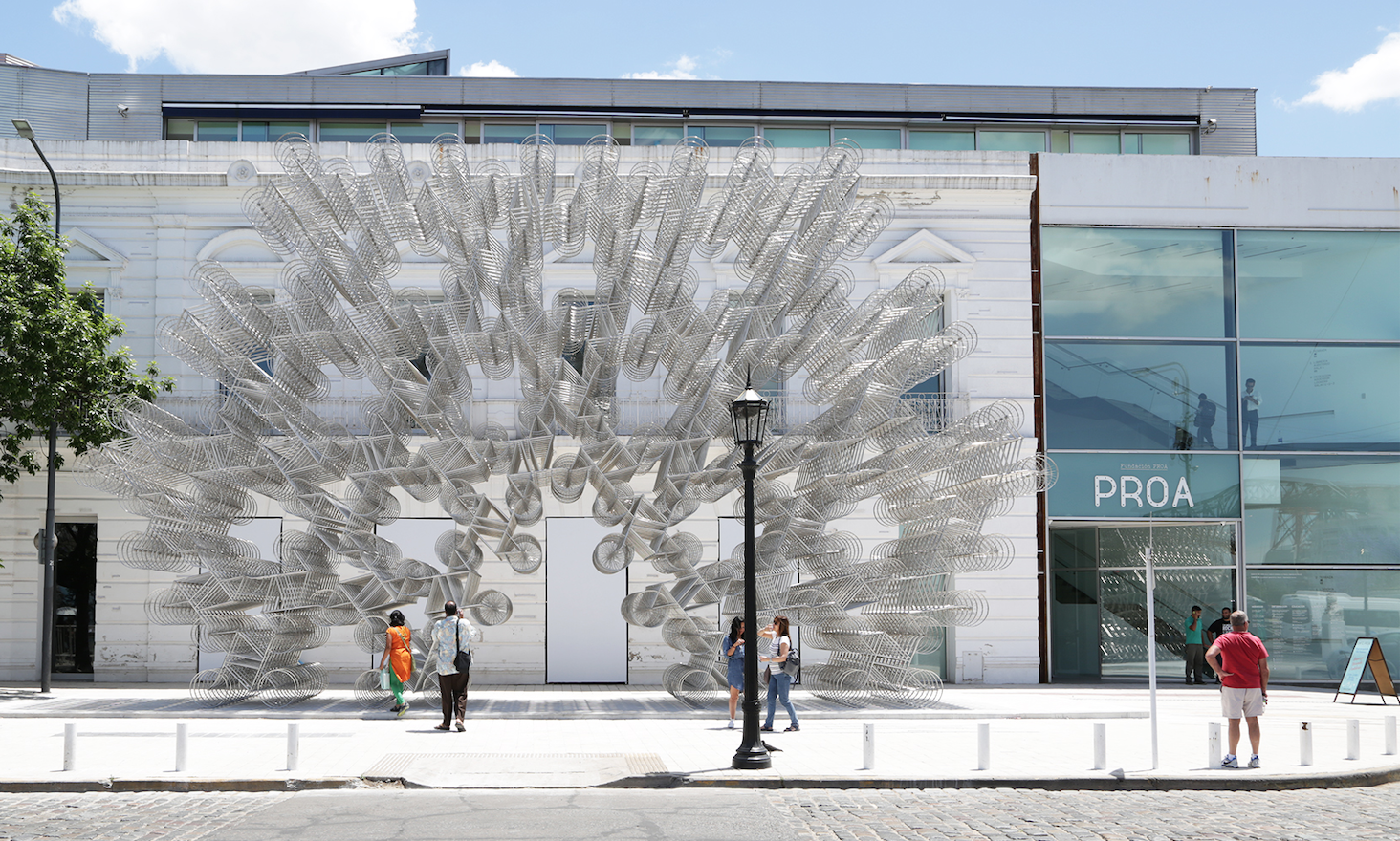 Ai WeiWei-Forever Bicycles, 2017 [Bicicletas Forever].png