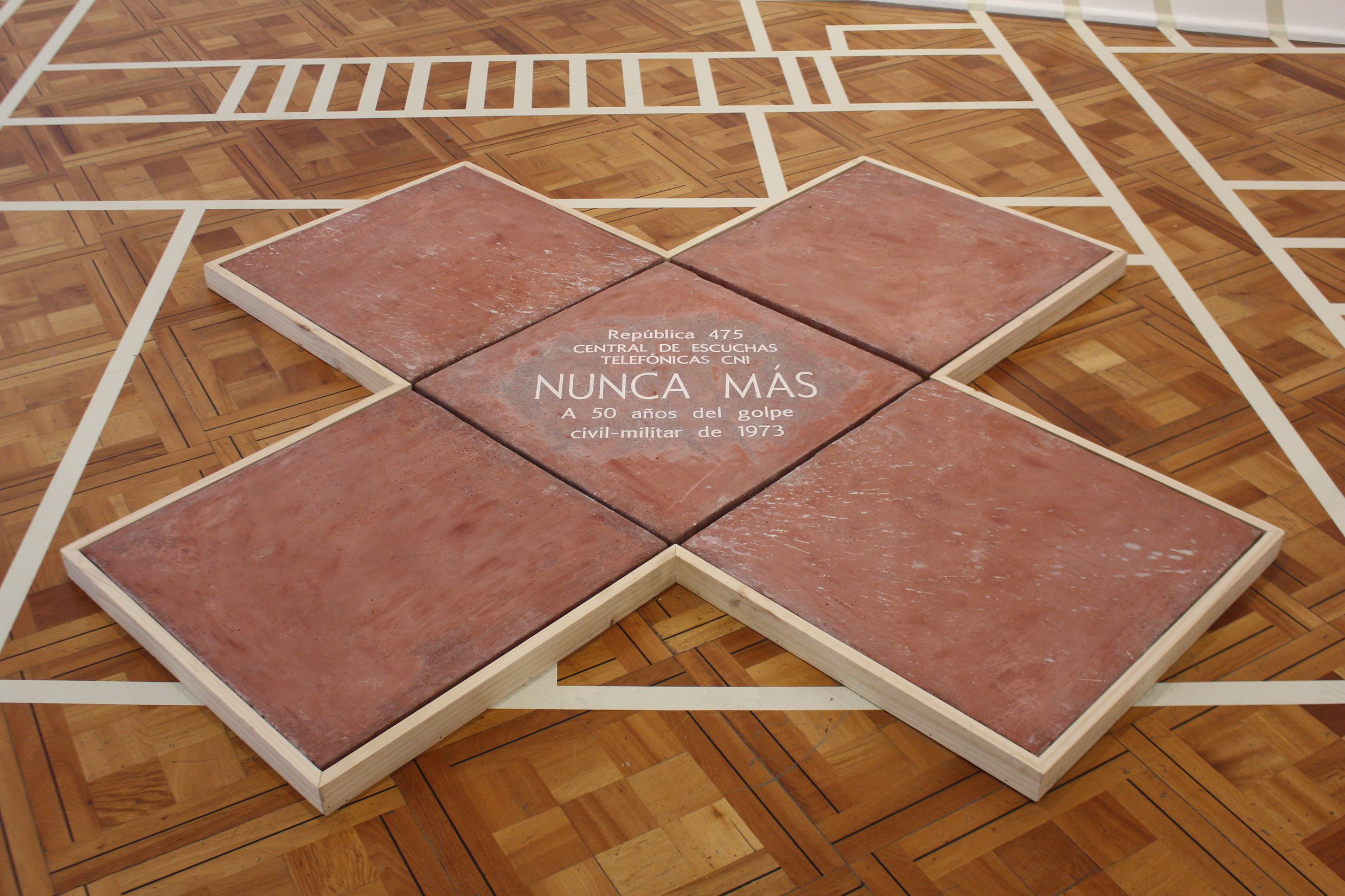 Crosses_Tania Bruguera_02