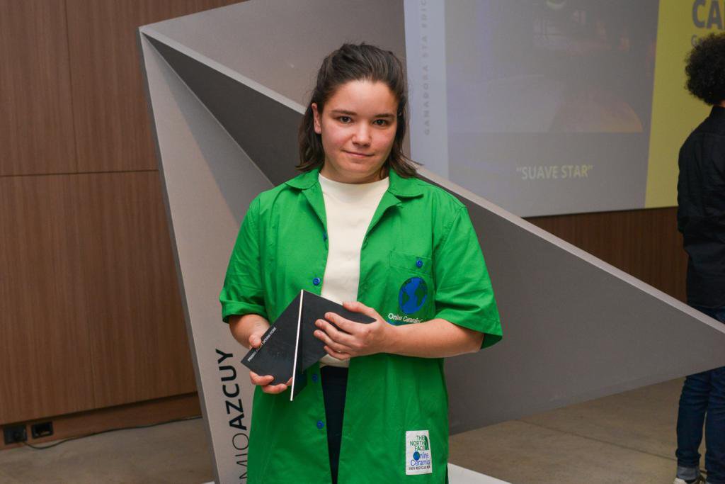 Nacha Canvas, ganadora de la 5ta. edición del Premio Azcuy